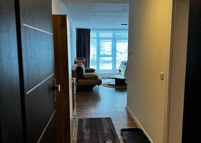 Апартаменты Viktor Ug Лёне